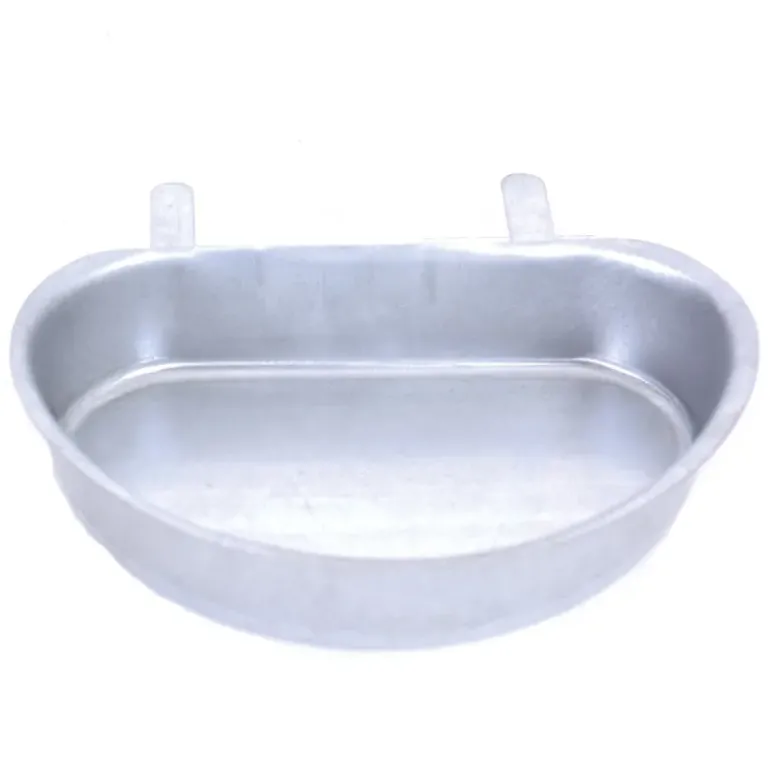10 Mangeoires - Abreuvoirs demi lune contenance 0,4L métal