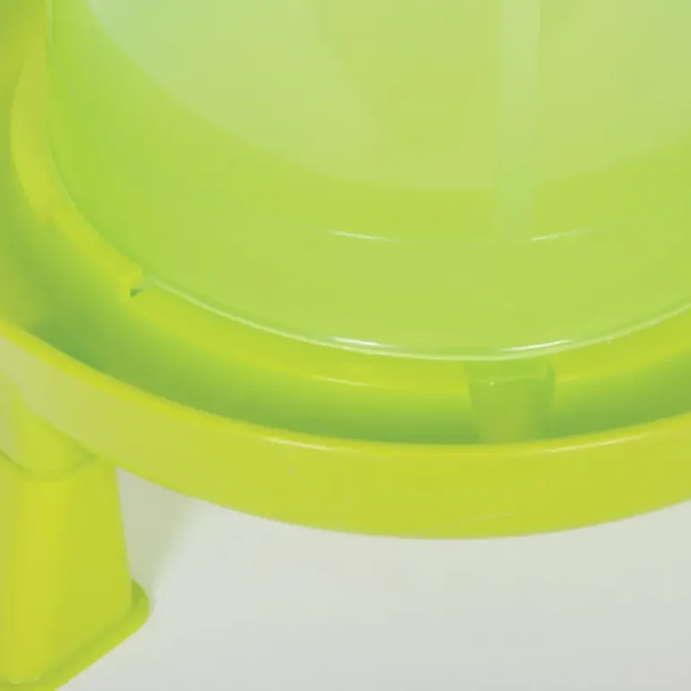 Abreuvoir gradué sur pied avec poignée vert 5L