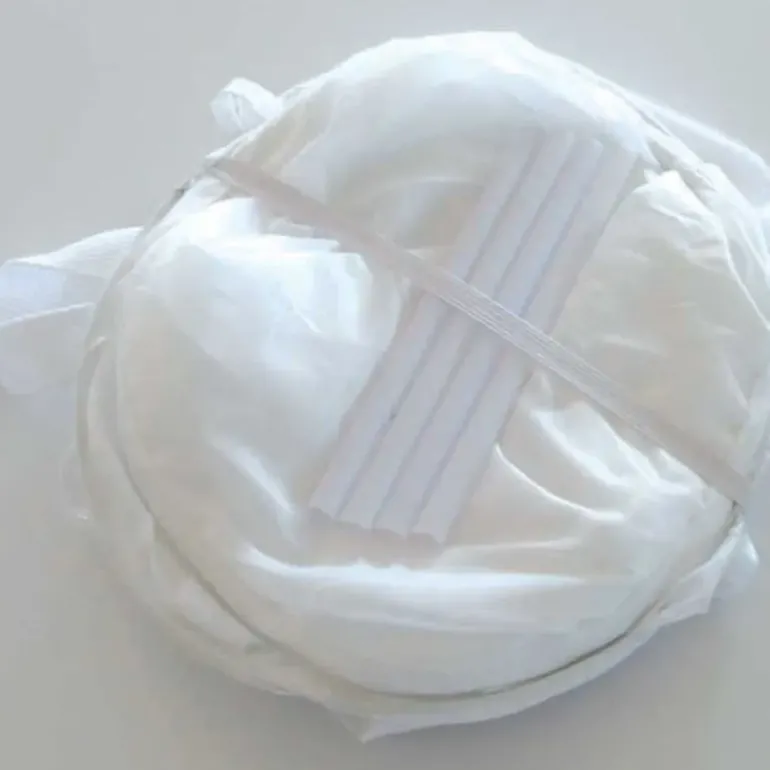 Bac à linge sur roulettes mobile pratique rangement maison