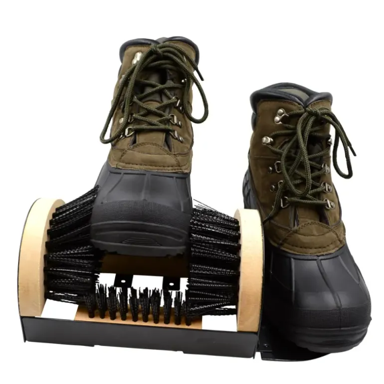 Gratte bottes 4 brosses nylon rigide 23x15cm + repose bien