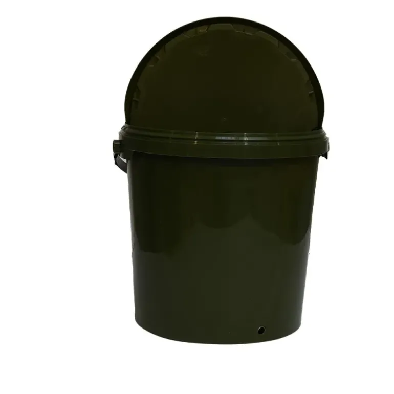 Seau plastique réserve pour abreuvoir automatique 5 L avec sortie d'eau