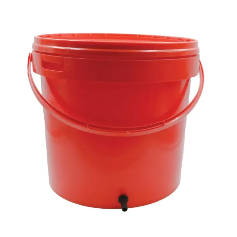 Seau spécial 15 litres système abreuvement automatique