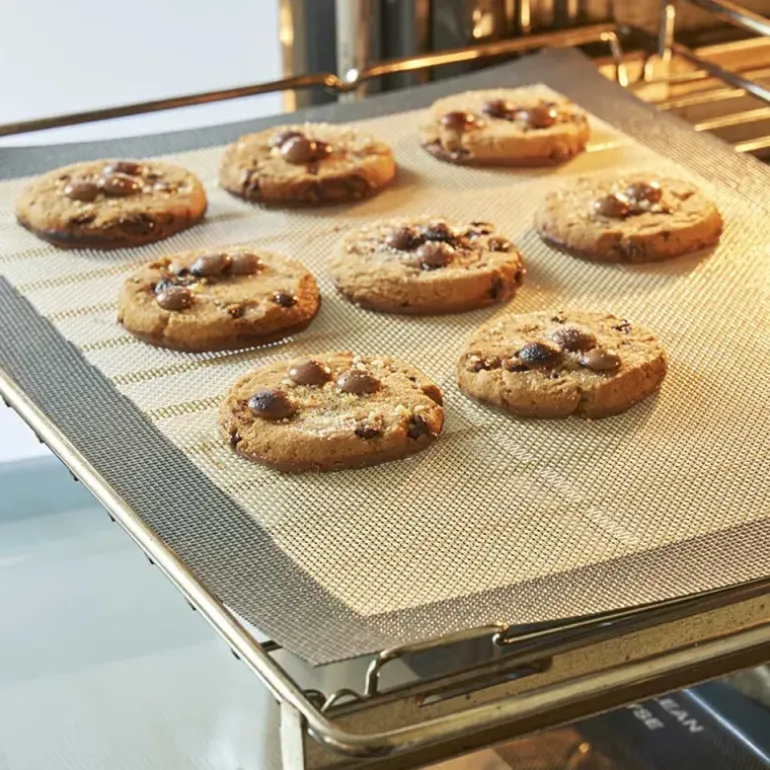 Tapis de cuisson micro-perforé